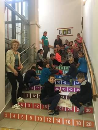 PODĚKOVÁNÍ Děkuji Obci Mšené-lázně, jmenovitě panu starostovi Ing. Josefu Bížovi, p. Ladislavu Dufkovi a firmě DINETZ Černěves za dokončení komunikace Za humny na Brníkově.