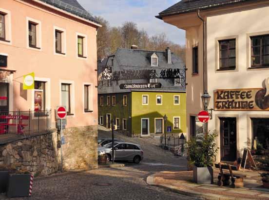 U dolní městské brány Založením elektrárny Obererzgebirge v roce 1911 byla zahájena elektrifikace města a okolních obcí, což pro region představovalo další ekonomický impuls.
