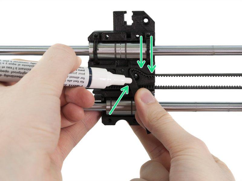Step 17 Zkrácení řemene osy X (nový design) Pro následující krok doporučujeme použít bílý fix, ale