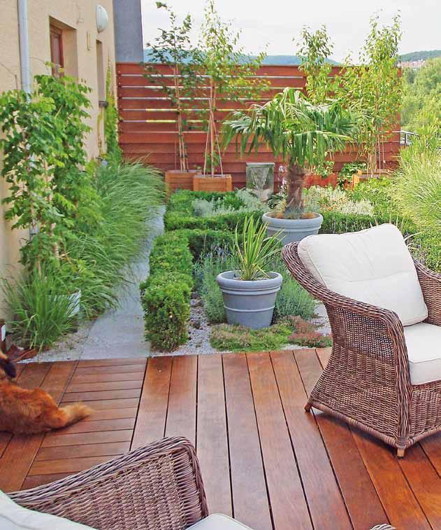 Záhrada na streche Intenzívna strešná záhrada ponúka takmer dokonalú ilúziu plnohodnotnej záhradnej