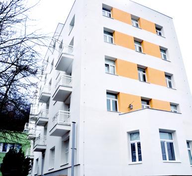 Společně se zateplením objektů druhého areálu Masarykovy nemocnice získala také novou fasádu.