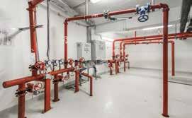 hasičským zborom. Aby sa predišlo výpadkom napájania alebo strate údajov, dátové centrum sme vybavili dvomi náhradnými zdrojmi elektrickej energie, a to diselgenerátorom a UPS.