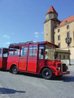 Hradný okruh zo sedadiel známeho vláčika Oldtimer spolu so sprievodcom vám priblížia históriu dominanty Bratislavy.
