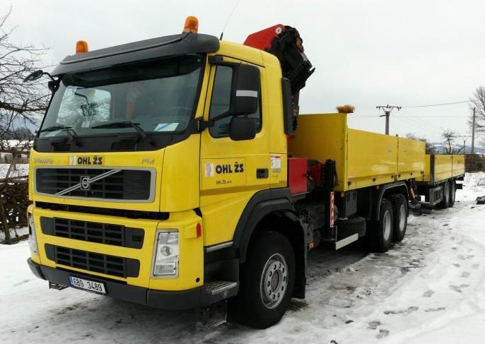 3.4 Nákladní automobil valník 6x4 s HNJ, 3 - nápravový typ: hmotnost: výkon: užitné zatížení: nosnost HNJ: využití: Volvo FH 12 6x2 5,00 16,30 t 125-325 kw 4,95 13,05 t 0,4 t
