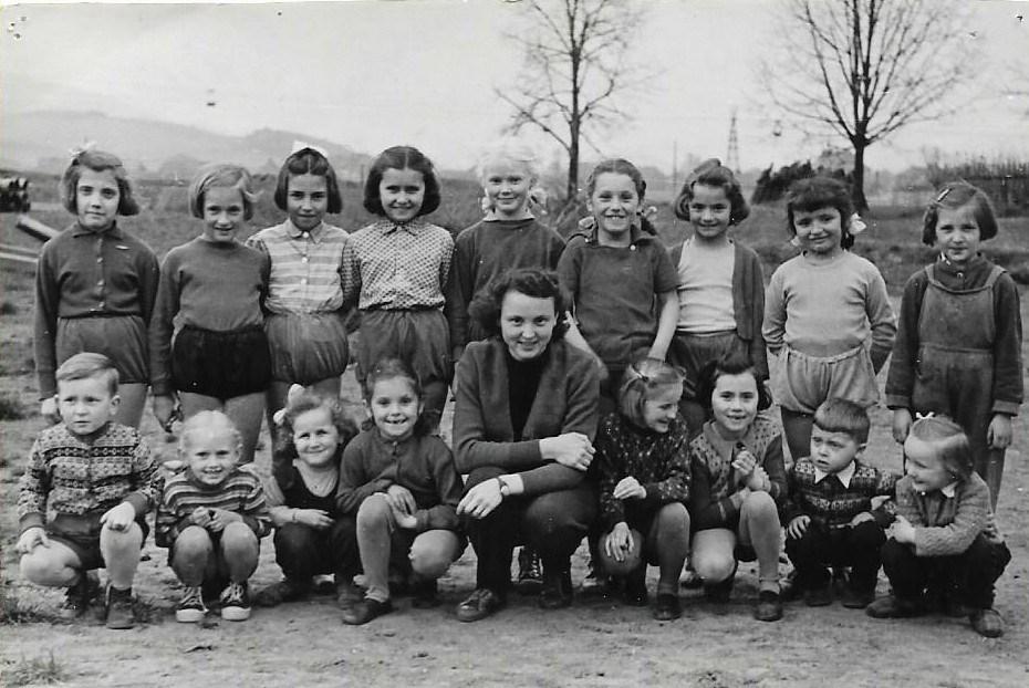 byl přijat za člena, byl můj dědeček Antonín Blín v r. 1919 a hned v r. 1920 moje maminka Zdeňka Krušinová roz. Blínová, která byla později vedoucí dorostenek a v r.