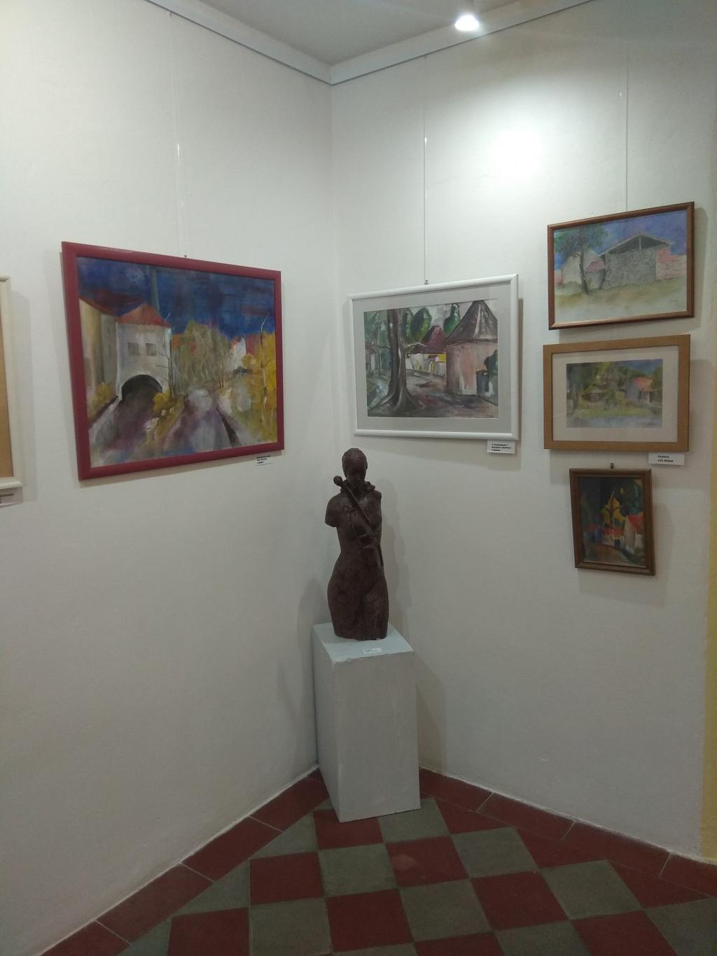 Jiří Hošek se umění věnuje od 70. let 20. století.