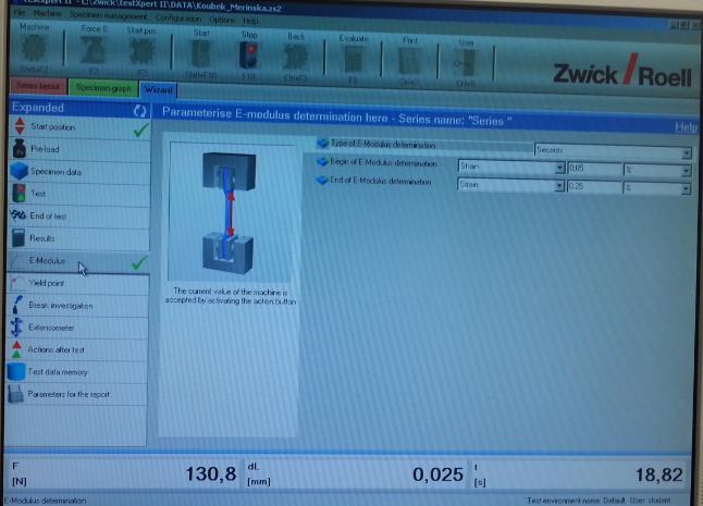 UTB ve Zlíně, Fakulta technologická 66 První nastavovaný parametr byla velikost zkušebního tělíska. Druhý velice důležitý nastavovaný parametr byl E modul pružnosti v tahu.