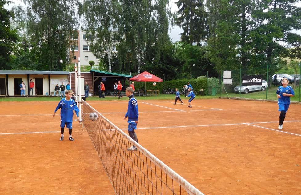 Sportovní okénko Nohejbalisté Žďáru oslavili kulaté výročí V červnu 2018 uběhlo přesně 50 let od založení žďárského nohejbalu. Oslavy tohoto výročí proběhly v sobotu 23.