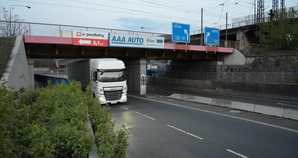 Okružní křižovatka pod Větruší, Ústí nad Labem opatření se připravuje Rizikový příjezd k okružní křižovatce pod Větruší, Ústí nad Labem od