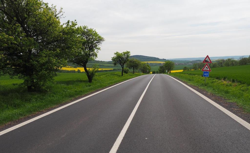 2016 řešila se úprava režimu světelného signalizačního zařízení SSZ v křižovatce na silnici č. I/30 - oddělení dopravních toků z jednotlivých směrů (od Prahy a od Děčína) -> město Ústí n. L.