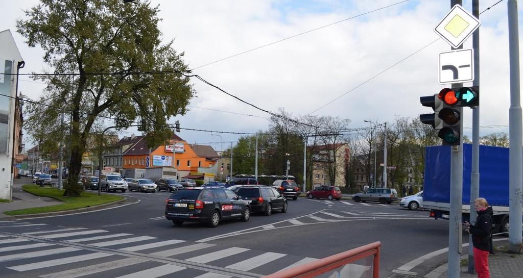 Křižovatka silnice I/13 a místní komunikace v Teplicích opatření se připravuje Křižovatka silnice I/13 a místní komunikace v Teplicích 2016 - město Teplice se zabývalo zpracováním projektové