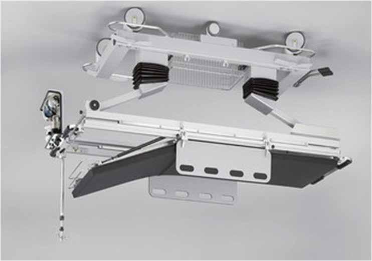 STX 285 Transportní stretcher pro bezpečný převoz pacientů Neomezený přístup rentgenového zesilovače obrazu Pod ložnou plochou (rentgenově propustnou) se nacházejí vodící lišty pro vkládání