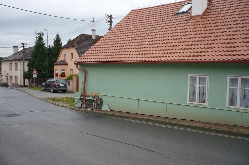 6.10. nebezpečná je zatáčka naproti bývalému
