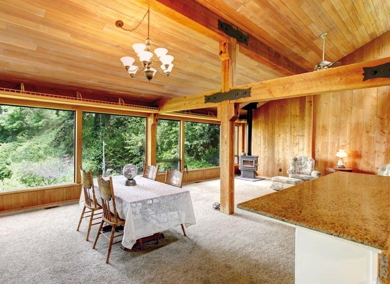 Palubky 10 PALUBKY Masivní dřevo a další přírodní materiály na bázi dřeva mají i přes nástup moderních trendů své stálé místo v interiéru i exteriéru