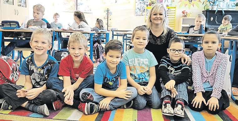 4 20. října 2017 Karvinsko KRÁTCE Obytnou čtvrť teď chrání branky na čip Úroda dvojčat.