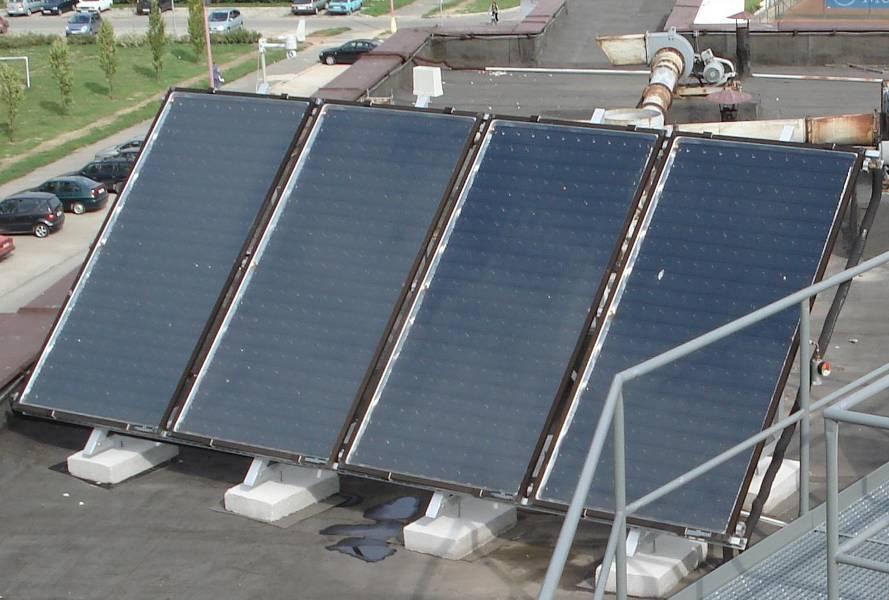 2 Solárne vákuové kolektory TS400V Slnečné žiarenie dopadajúce na kolektory pri absorbovaní ohrieva vodu v kolektore.
