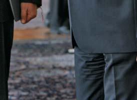 Policista, za jehož úřadování se detektivům podařilo například zmapovat aktivity ruské mafie (legendární zásah v pražské restauraci U Holubů), ale jehož útvar se zamotal i do vysoké politiky.