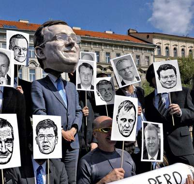 A to reformami, které slíbila 30 Ministerstvo vnitra: Úřad je pro své šéfy podobně smrtící jako ministerstvo zdravotnictví 32 Věci veřejné: Část véčkařů do strany vstoupila díky inzerci na pracovních