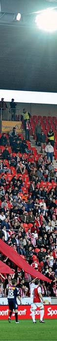 S ohledem na další vývoj je však důležitý jeho loňský přesun ze Slavie do vedení ČMFS, kde Doležal v současnosti zastává pozici ředitele legislativně-právního oddělení.