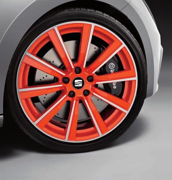 PAKET PERFORMANCE Paket Orange Performance Zahrnuje oranžová 19" kola z lehké slitiny CUP Racer