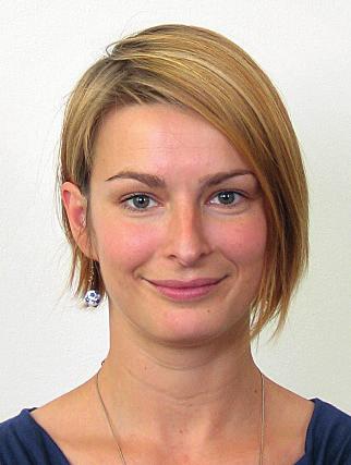 Profily autorů 2002 dokončil na Lékařské fakultě (v oboru sociální lékařství) Masarykovy univerzity v Brně doktorské studium.