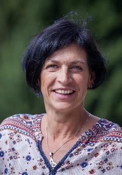 oblasti rozvoje manažerských a obchodních dovedností a konzultant v oblasti rozvoje firemních týmů a zlepšování firemní a manažerské kultury působil nebo působí jako lektor a kouč například ve