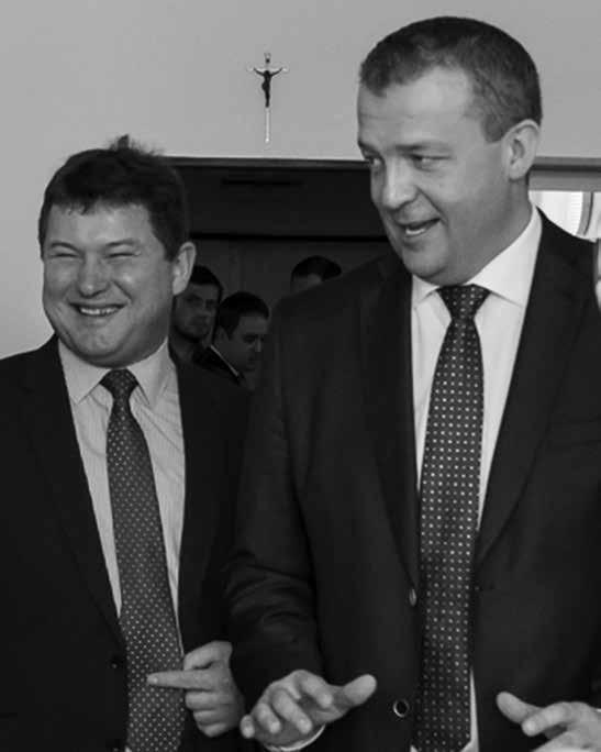 2 aktuálne spravodajstvo EDITORIAL Funkcií koľko chceš - plat iba jeden. Jedna funkcia - jeden plat.