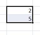 4) Ak označím 2 bunky, excel automaticky zistí rozdiel medzi týmito hodnotami a automaticky do ďalšej bunky priráta túto hodnotu. Príklad: Ak dám do buniek 2 a 5, rozdiel medzi nimi je 3, t.j. do ďalšej bunky dá 5+3 teda číslo osem, do ďalšej 8+3 t.