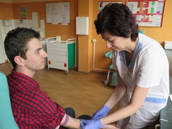 60 9. 4. Havířovské Babky vydaly své první CD Své první CD s názvem Po našymu s písničkami především z regionu Těšínského Slezska vydal v těchto dnech známý folklorní soubor Havířovské Babky.
