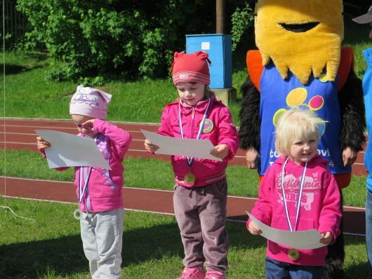 Na atletickém oválu Základní školy Marušky Kudeříkové se soutěžilo v pěti věkových kategoriích od 1 do 11 let v rozdělení na chlapce a děvčata. Běželo se na tratích 30, 60, 100, 200 a 300 metrů.