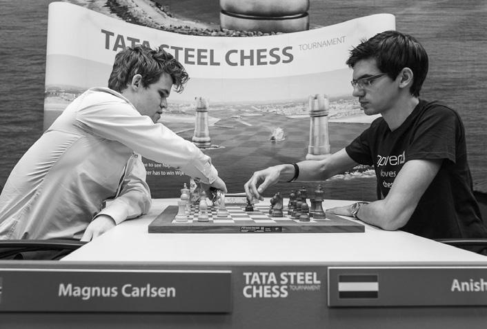 Formát B5 432 stran + 2x16 stran fotopřílohy pevná vazba s přebalem Cena 649 Kč Rozhodující tie-breaková partie mezi Carlsenem a Girim začíná.