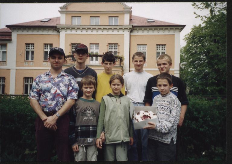 Nováček Karel, Buldrová Monika, Mareš Václav, Ing. Novák Jaromír, Gschwendtner Stanislav, vpředu Bauer Jan a Nový Václav.