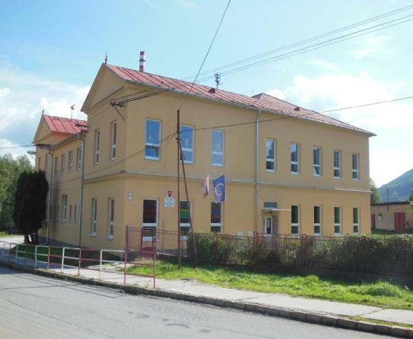 Základná škola s materskou školou, SNP 47, Krompachy Motto: Nikto sa múdrym nerodí, ale stáva sa ním.