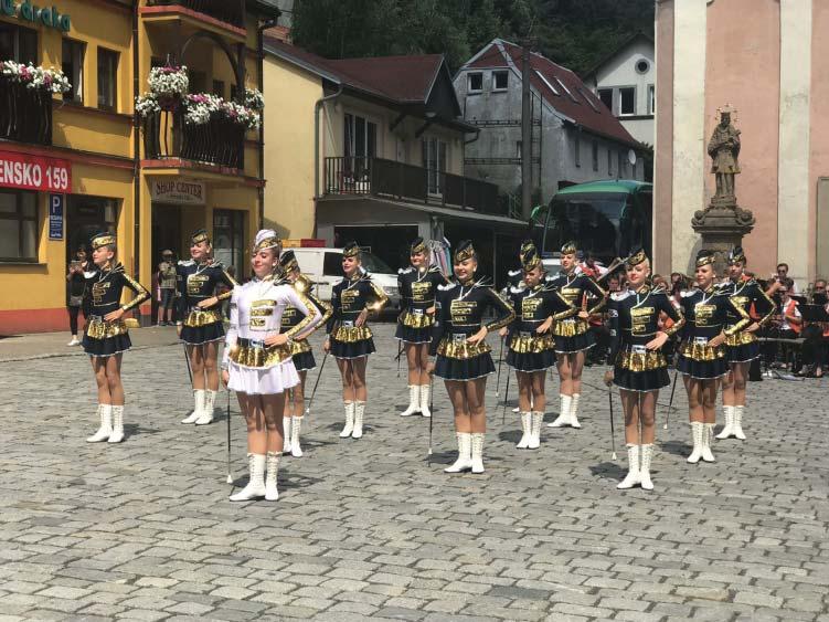 Mladí hudebníci si dali mnoho cílù. Hlavním je, aby i nadále platilo to krásné úsloví Co Èech, to muzikant. Pøi jejich vystoupení je doprovodily Novoborské mažoretky pod vedením Julie Samkové.