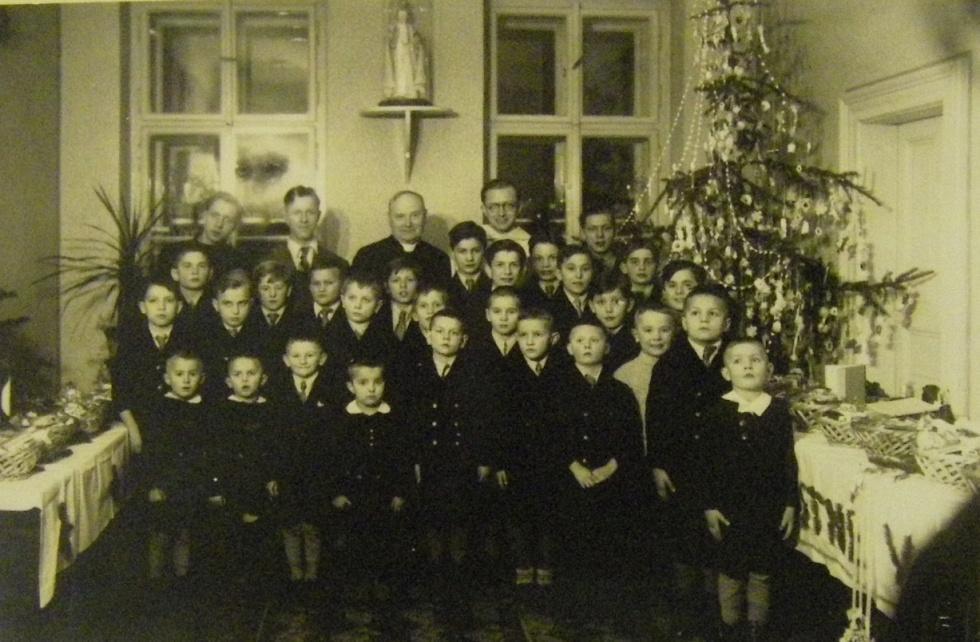 1939 Chlapci z Asylu milostného