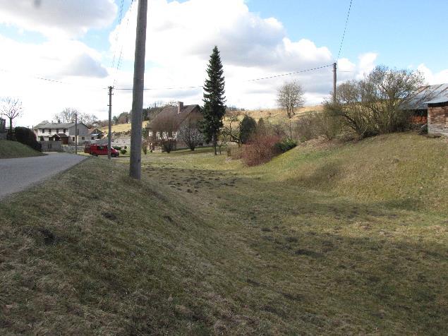 Odtok ze silnice není významný, nebezpečí vyplývá z