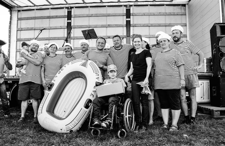 VÝROČNÍ ZPRÁVA 2016 ÚSTECKÁ KOMUNITNÍ NADACE PODPORUJEME 21 Sportovní klub policie Sever Ústí nad Labem z.s. (5 000 Kč) Příspěvek na organizování přeborů oddílu SKP pro dětské kategorie.