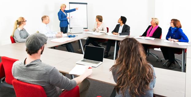 In-house kurzy Specifikem uzavřených in-house kurzů je možnost uspořádat kurz přímo v sídle společnosti.