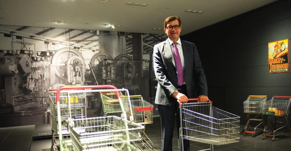 WANZL zpravodaj 3 Dění ve firmě Jádro pudla / Za německým hospodářským úspěchem se skrývají neznámí šampióni pan gottfried wanzl v rodinném muzeu Stačí do něj vložit desetikorunu, vytáhnout ho z řady
