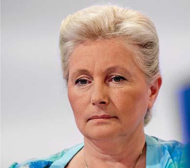 report HOŘKÁ MEDICÍNA. Bývalá lékařka Zuzana Roithová se prý snaží o posílení důvěry ve finanční trh, podle bankéřů se ale zpřísnění náhrad odrazí hlavně v dalších nákladech.