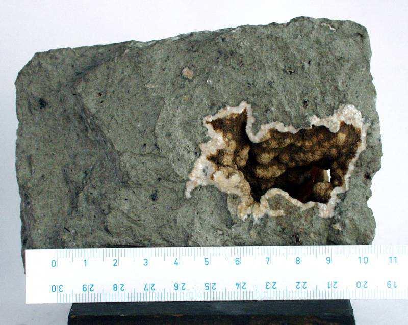 Vyvřelé horniny výlevné ze syenitového magmatu