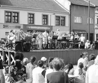 Bubeníci se posléze vydali na Masarykovo náměstí, kde se připojili ke svým spolužákům.