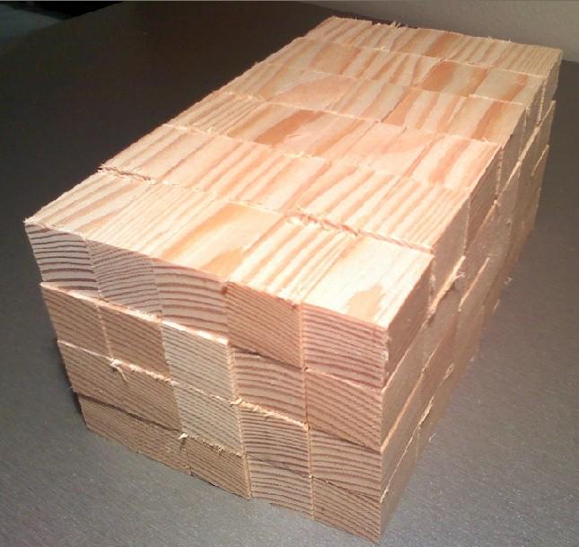 5.2 Bobtnání dřeva naměřené a vypočtené hodnoty u modřínu V tab. 5.4 jsou obsaženy vypočtené hodnoty z naměřených dat zkušebních tělísek vysušeny na nulovou vlhkost dřeva.
