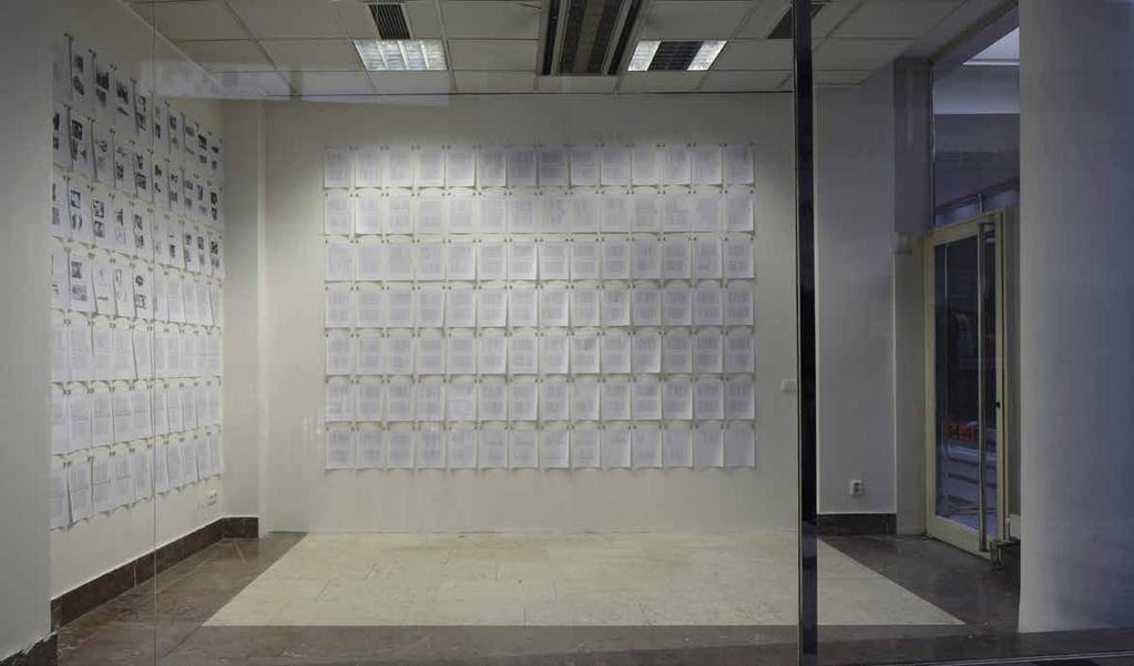 2013, Praha, Galerie Fredinanda Baumanna, Myšlenky moderních sochařů MYŠLENKY MODERNÍCH SOCHAŘŮ, 2013, xerox, kresba modrou propiskou, kancelářský papír, formát A4, 302 ks Všechny stránky knihy