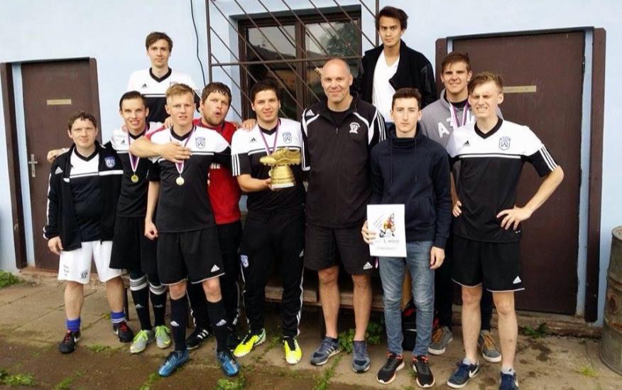 AFC PRAHA MUŽI 15+ místo: Praha počet účastníků: 20 termín: celoročně Mužský fotbalový tým pro hráče od 15 let, který pravidelně trénuje a soutěží. Scházeli jsme se pravidelně k večerním tréninkům.