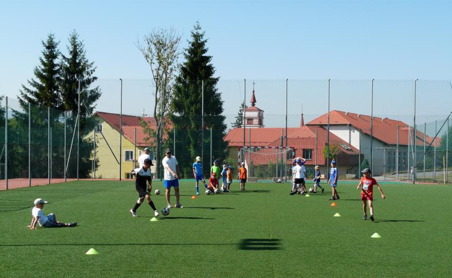 PŘÍMĚSTSKÝ TÁBOR TŘANOVICE místo: počet účastníků: termín: Třanovice 15 3.- 7.8.2015 Letní fotbalový tábor pro hráče ve věku 6-10 let z moravského regionu, ale nejenom pro ně.