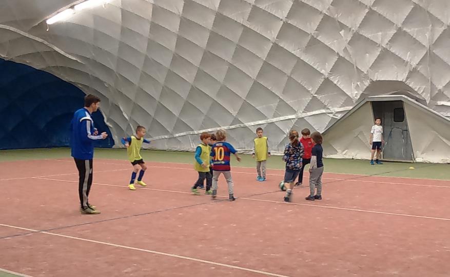 AFC PRAHA VINOHRADY DĚTI místo: Praha počet účastníků: 35 termín: celoročně Dětský fotbalový kroužek pro hráče ve věku 6-8 a 9-10 let. Máme velkou radost ze zvedající se účasti.