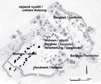 Gesamtplan der Überreste des untergegangenen mittelalterlichen Dorfes mit Nummern der angenommenen Anwesen (geodätische Vermessung im Jahr 2008-2009, T. Klír u. Koll.).