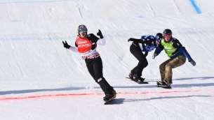 Evu Samkovou, která v roce 2010 získává titul juniorské mistryně světa ve Snowboardcrossu (Valmalenco - ITA), dále v roce 2011 získává