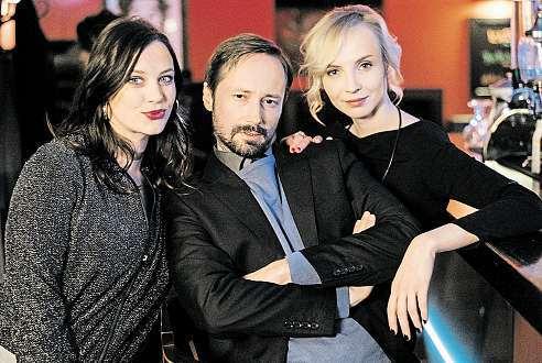 ČR Herečku Janu Plodkovou coby šéfredaktorku Sabinu čekají každou neděli od 18 hodin nové pracovní aživotní eskapády v desetidílné sérii Single Lady 2 na videoportálu Playtvak.cz.